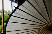 画像をギャラリービューアに読み込む, 番傘【雲竜紙】 - 和傘CASA
