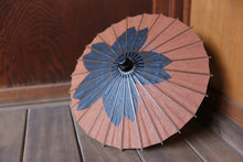 画像をギャラリービューアに読み込む, まめ和傘【切継ぎ　桜（茶×黒）】 - 和傘CASA
