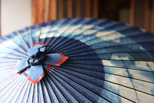 画像をギャラリービューアに読み込む, 蛇の目傘【石徹白藍染2024　助六　雪片】
