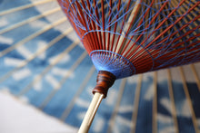 画像をギャラリービューアに読み込む, 蛇の目傘【石徹白藍染2024　中張　光彩】
