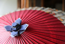 画像をギャラリービューアに読み込む, 蛇の目傘【月奴　赤×四君子】 （竹柄）
