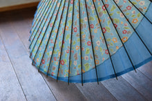 Load image into Gallery viewer, 蛇の目傘【月奴　水色×花柄】 - 和傘CASA
