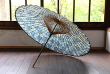 画像をギャラリービューアに読み込む, 蛇の目傘【菊唐草】 - 和傘CASA
