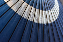 画像をギャラリービューアに読み込む, 蛇の目傘【中張り　藍染(藍)】 - 和傘CASA
