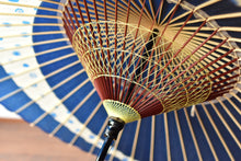 画像をギャラリービューアに読み込む, 蛇の目傘【三日月　青×ガラスボタン】
