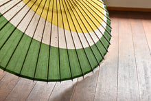 Load image into Gallery viewer, 蛇の目傘【三日月　重色目黄柳】 - 和傘CASA
