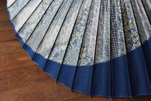 画像をギャラリービューアに読み込む, 蛇の目傘【月奴　長良川×青】 - 和傘CASA
