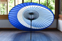 画像をギャラリービューアに読み込む, 蛇の目傘【三日月　水色×青】 - 和傘CASA
