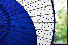 将图片加载到图库查看器，蛇の目傘【月奴　紺×水玉】 - 和傘CASA
