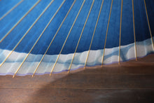 画像をギャラリービューアに読み込む, 蛇の目傘【石徹白藍染2023　軒奴】 - 和傘CASA
