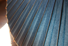 Load image into Gallery viewer, 蛇の目傘【群青】(橙) - 和傘CASA
