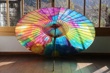 Cargar imagen en el visor de la galería, 蛇の目傘【カラフル】 - 和傘CASA

