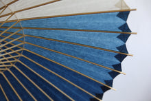 画像をギャラリービューアに読み込む, 網代日傘【石徹白藍染2021　扇】 - 和傘CASA
