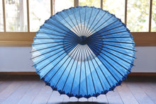 画像をギャラリービューアに読み込む, 網代日傘【石徹白藍染2021　層】
