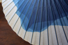 画像をギャラリービューアに読み込む, 日傘【石徹白藍染　波紋】 - 和傘CASA
