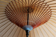 画像をギャラリービューアに読み込む, 蛇の目傘【軒奴　柿渋×かすみ染(オレンジピンク)】
