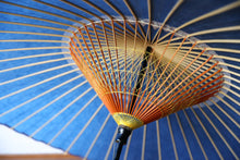 画像をギャラリービューアに読み込む, 蛇の目傘【青】 - 和傘CASA
