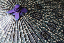 画像をギャラリービューアに読み込む, 蛇の目傘【菊唐草】 - 和傘CASA
